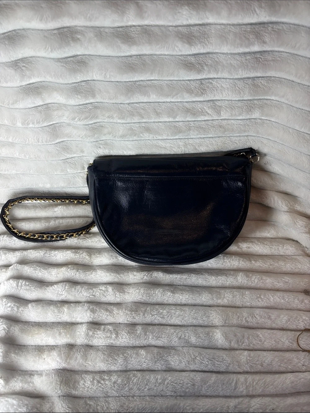 Pantera Vintage Navy Semi-Circle Leather Crossbody Bag with Gold Chain